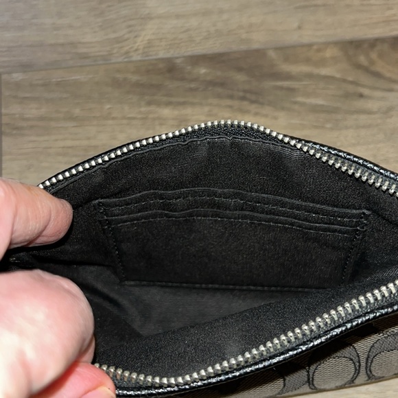 Small Coach Bag - Picture 8 of 8